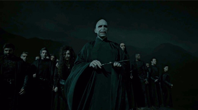 6 hạt sạn ngớ ngẩn ở Harry Potter khiến fan cứng cũng phải khó chịu: Trường Hogwarts quá sơ sểnh, Voldemort mắc sai lầm lớn? - Ảnh 6.