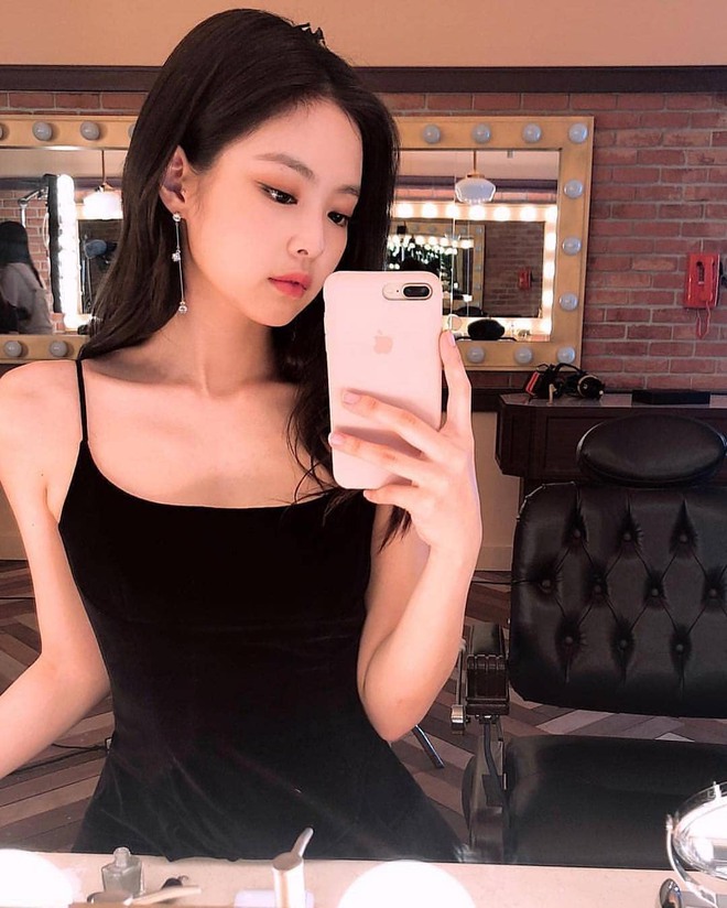 4 tiêu chuẩn sắc đẹp tại Hàn Quốc: Jennie - Han So Hee sexy làm mưa làm gió có đọ lại được IU xinh dịu dàng? - Ảnh 19.