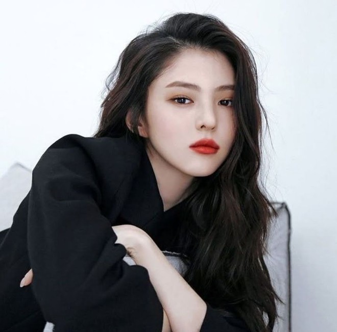 4 tiêu chuẩn sắc đẹp tại Hàn Quốc: Jennie - Han So Hee sexy làm mưa làm gió có đọ lại được IU xinh dịu dàng? - Ảnh 24.