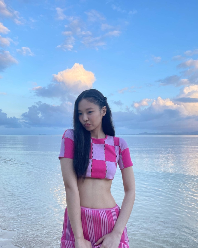 Xem Jennie (BLACKPINK) quẩy ở Hawaii cháy quá, YG mau cho nhóm... người mẫu đi hát comeback sớm đi trời ơi! - Ảnh 6.