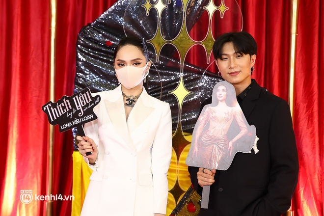 Hương Giang đeo khẩu trang kín mít từ đầu đến cuối, giọng khản đặc, lộ vẻ mệt mỏi tại sự kiện họp báo của đàn em - Ảnh 4.