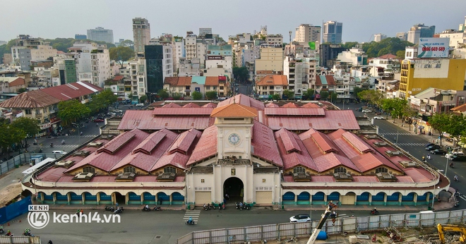 Cận cảnh những biểu tượng văn hóa lịch sử ở TP.HCM sắp được khoác áo mới - Ảnh 1.