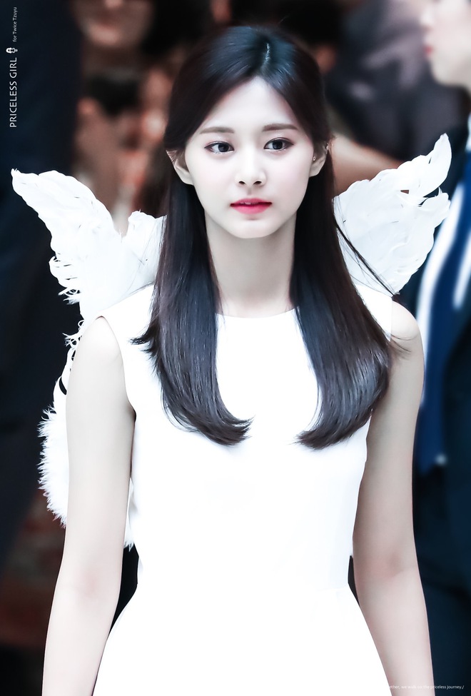 Tzuyu (TWICE) hay bị gắn mác bất tài nhưng lại khiến 1 đàn chị chung nhóm phải cảm ơn vì 1 lý do! - Ảnh 11.