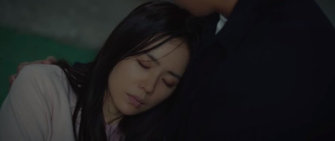 Tuổi 39 tập 6 đẫm nước mắt: Son Ye Jin quỳ gối khóc lóc cầu xin bà cả, ngất lịm giữa đường chỉ vì bạn thân - Ảnh 8.