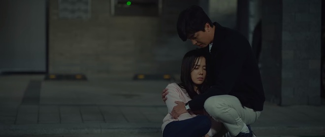 Tuổi 39 tập 6 đẫm nước mắt: Son Ye Jin quỳ gối khóc lóc cầu xin bà cả, ngất lịm giữa đường chỉ vì bạn thân - Ảnh 7.