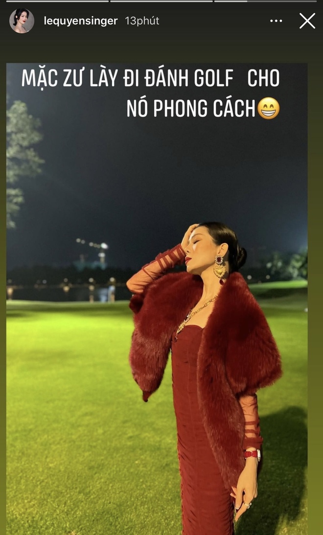 Choáng váng trước style sân golf của Lệ Quyên: Khoác áo choàng kín như bưng, thế này thì ai làm lại đây? - Ảnh 2.