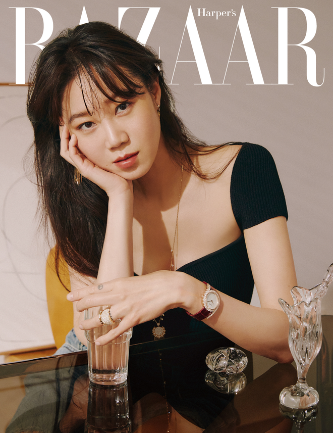 Gong Hyo Jin bắt được hoa cưới của Son Ye Jin trong siêu hôn lễ và đây là chú rể tương lai được dân tình réo gọi - Ảnh 3.