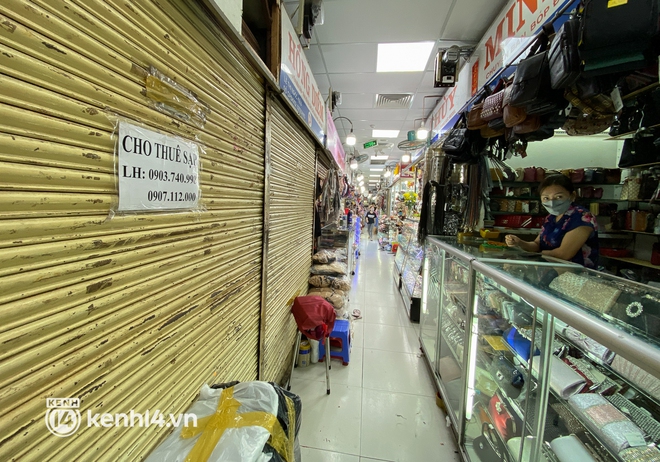 Chợ bán sỉ lớn nhất Sài Gòn ế ẩm sau Tết, nhiều tiểu thương ngậm ngùi sang nhượng hoặc cho thuê sạp - Ảnh 8.