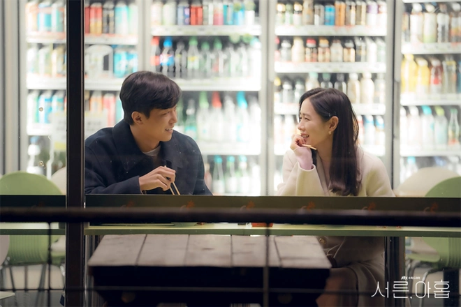 Cô dâu Son Ye Jin của Huyn Bin và Mi Jo của Tuổi 39: Tình yêu đến muộn cũng được, miễn sao tìm đúng người! - Ảnh 3.