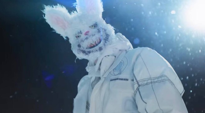 T.O.P xứng danh chúa tể PR của BIGBANG: Đeo mặt nạ thỏ trong MV Still Life chỉ để đi làm điều này! - Ảnh 1.