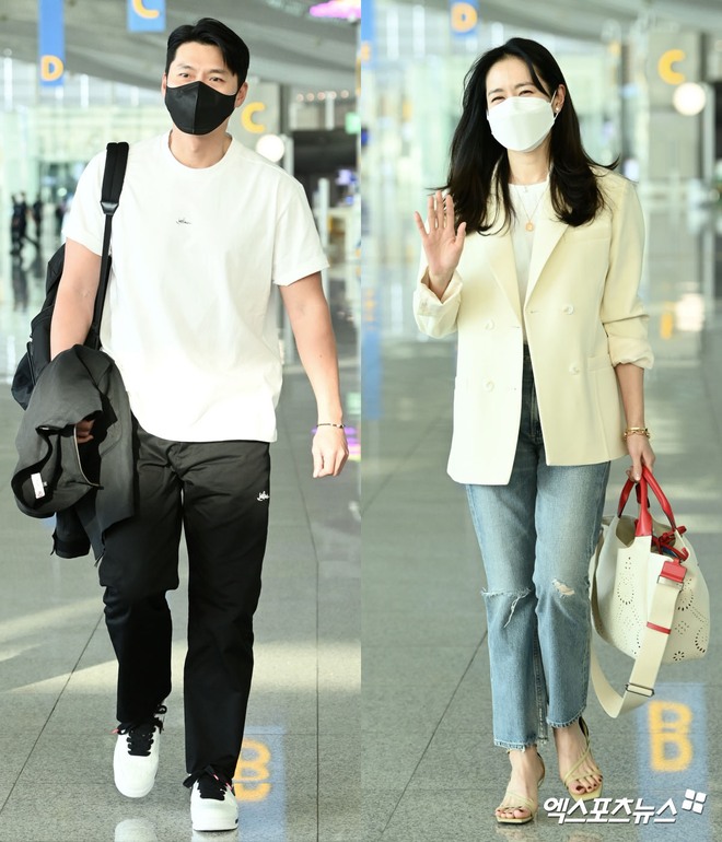 Clip Hyun Bin và Son Ye Jin náo loạn sân bay Mỹ: Nam tài tử liên tục kéo tay bảo vệ vợ trước đám đông, chị đẹp nép sát bên chồng - Ảnh 16.