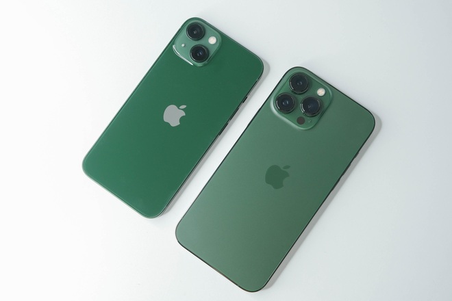 Trên tay iPhone 13 và iPhone 13 Pro Max màu xanh lá vừa bán ra tại Việt Nam: Đẹp thế này thì lại thành hot trend 2022 rồi! - Ảnh 6.