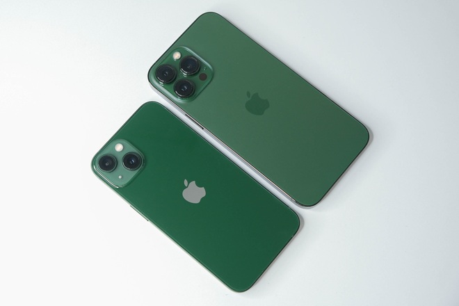 Trên tay iPhone 13 và iPhone 13 Pro Max màu xanh lá vừa bán ra tại Việt Nam: Đẹp thế này thì lại thành hot trend 2022 rồi! - Ảnh 13.