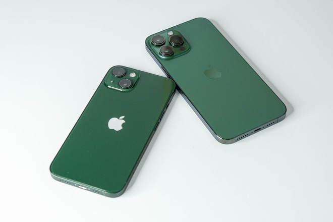 Trên tay iPhone 13 và iPhone 13 Pro Max màu xanh lá vừa bán ra tại Việt Nam: Đẹp thế này thì lại thành hot trend 2022 rồi! - Ảnh 7.