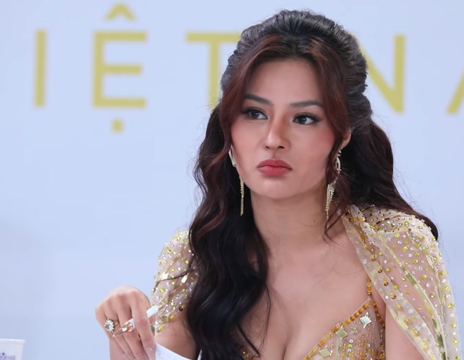 Vắng Xuân Lan, Hà Anh lại tranh cãi tưng bừng với Vũ Thu Phương tại Miss Universe Vietnam - Ảnh 7.