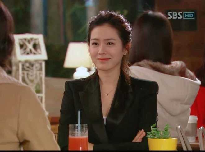 Loạt cameo xịn xò ở phim Hàn: Jisoo (BLACKPINK) lộ mặt vài giây hot hơn cả nữ chính, Son Ye Jin là lời nhất đó nha! - Ảnh 10.