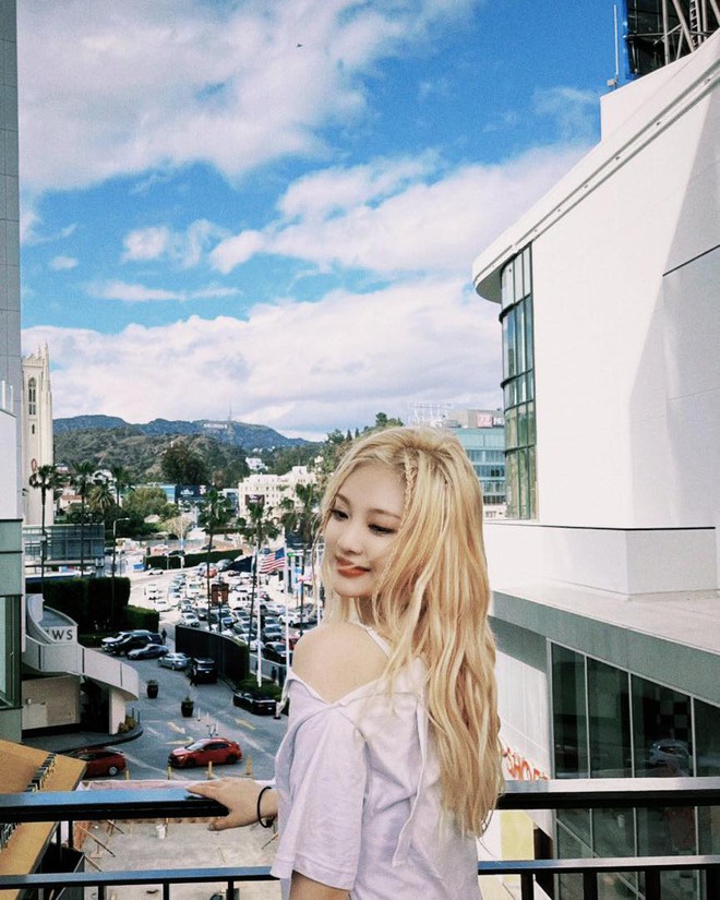 NingNing (aespa) khoe tóc vàng rực trước thềm Coachella, netizen kiểu: Chờ xem có đánh bật Rosé (BLACKPINK) 3 năm trước không? - Ảnh 2.