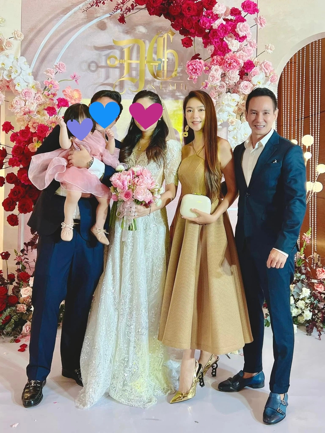 Đám cưới có dàn khách mời toàn sao Vbiz: Vợ chồng Lý Hải - Minh Hà tình tứ, Thanh Vân Hugo nền nã khoe dáng bầu - Ảnh 3.