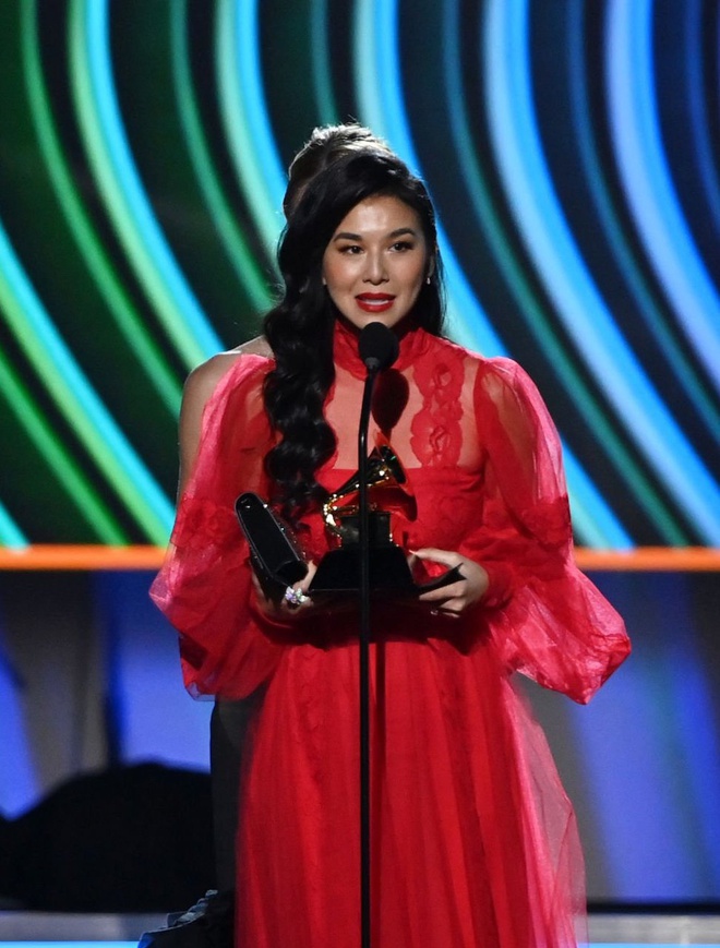 Góc vinh dự: Đã có nữ ca sĩ gốc Việt đầu tiên chiến thắng giải Grammy danh giá! - Ảnh 1.