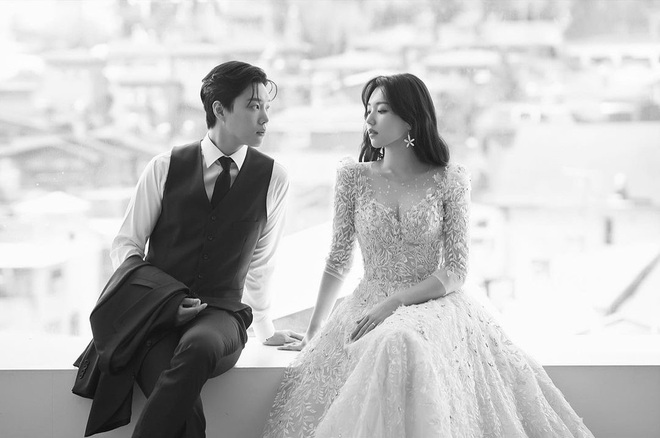 Showbiz Hàn được mùa cưới: Sau Hyun Bin và Son Ye Jin, 2 idol đình đám chốt đơn về chung nhà chỉ sau 1 năm hẹn hò - Ảnh 4.