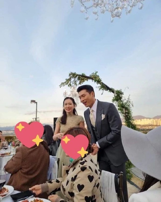 Hé lộ ảnh chụp chung cực nét đầu tiên của Hyun Bin và Son Ye Jin trong siêu đám cưới, nhưng sao nhìn khổ thân anh chị quá! - Ảnh 3.