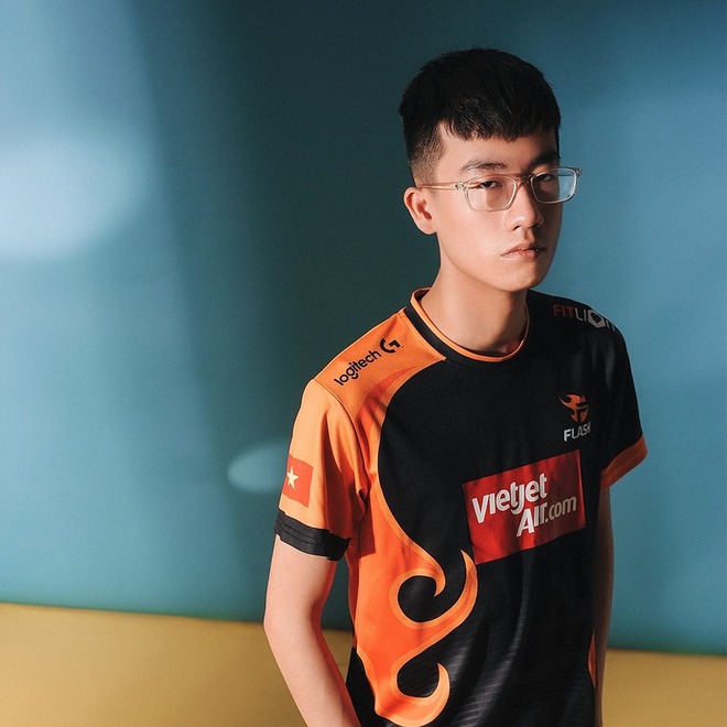 Elly - Gã dị biệt của làng Esports Việt cùng siêu năng lực đi đến đâu vô địch đến đó! - Ảnh 1. Elly - Gã dị biệt của làng Esports Việt cùng siêu năng lực đi đến đâu vô địch đến đó! - Ảnh 1.