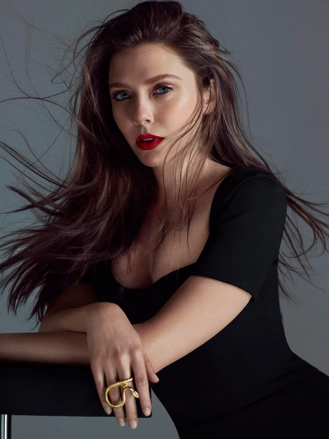 Scarlet Witch Elizabeth Olsen: Cái bóng của cặp song sinh hóa mỹ nhân át cả Doctor Strange, bí mật kết hôn khiến cả thế giới sững sờ - Ảnh 2.