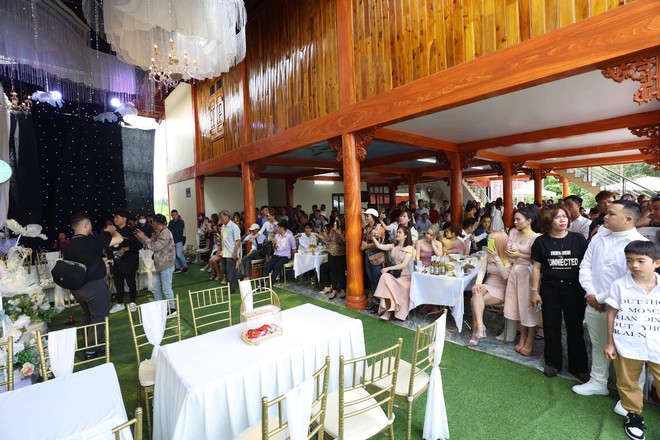 Lâm Vỹ Dạ và dàn sao dự đám cưới Mạc Văn Khoa ở Hải Dương  - Ảnh 27.