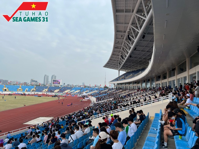 SEA Games 31 tại Việt Nam - nơi những khán đài nhiệt thành luôn đầy ắp cổ động viên - Ảnh 2.