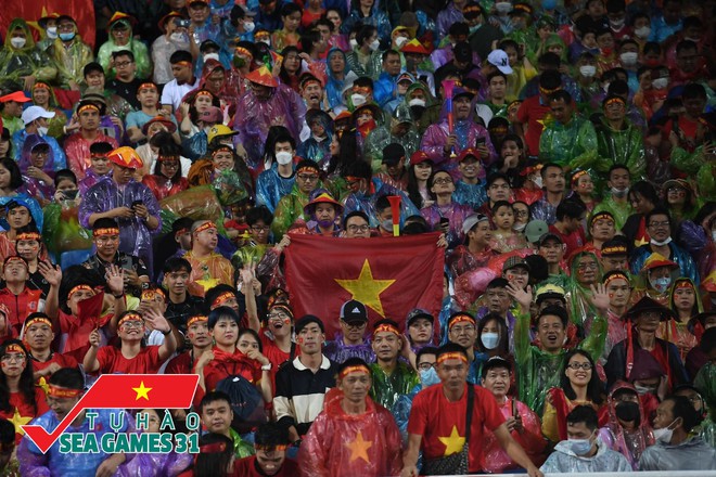 Những khoảnh khắc đầy cảm xúc trong trận chung kết U23 Việt Nam - U23 Thái Lan: Món quà tri ân vô giá tới người hâm mộ và HLV Park Hang-seo - Ảnh 5.