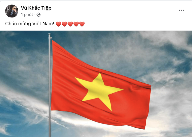 Trường Giang - Nhã Phương và dàn sao Vbiz vỡ oà trước chiến thắng của đội tuyển Việt Nam tại SEA Games 31 - Ảnh 13.