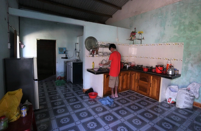 Cuộc sống của cha con người rắn ở Quảng Nam giờ ra sao? - Ảnh 7.