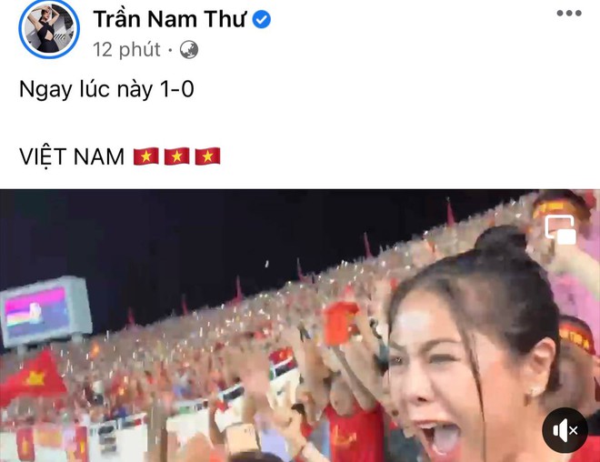Trường Giang - Nhã Phương và dàn sao Vbiz vỡ oà trước chiến thắng của đội tuyển Việt Nam tại SEA Games 31 - Ảnh 20.