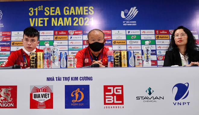 Trợ thủ đắc lực của HLV Park Hang-seo tại SEA Games 31: Thành thạo 4 thứ tiếng, là CEO một ngôi trường Hàn ngữ - Ảnh 1.