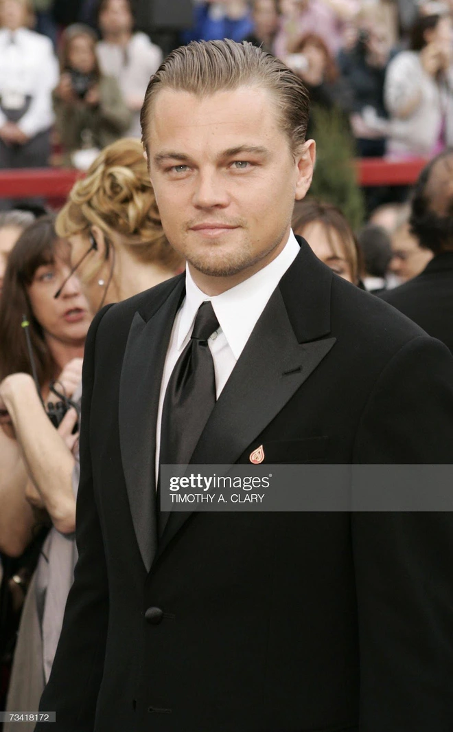Leonardo DiCaprio: Mỹ nam Titanic bị Juliet cạch mặt, cặp kè toàn mỹ nhân kém chục tuổi và cú lột xác ngoạn mục với tượng vàng Oscar - Ảnh 15.