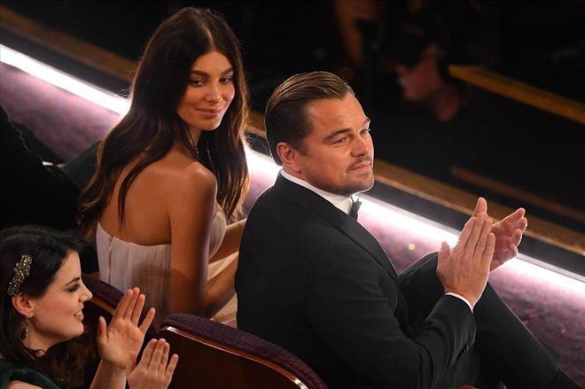 Leonardo DiCaprio: Mỹ nam Titanic bị Juliet cạch mặt, cặp kè toàn mỹ nhân kém chục tuổi và cú lột xác ngoạn mục với tượng vàng Oscar - Ảnh 21.
