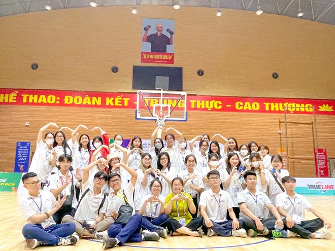 Chuyện về TNV trẻ tuổi nhất SEA Games 31: Lớp trưởng chuyên Toán, vượt hơn 1700km ra Hà Nội để hoàn thành ước mơ - Ảnh 3.