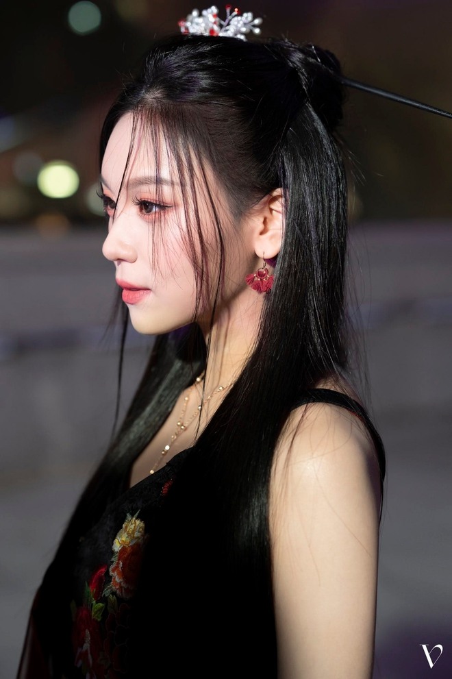 Nữ idol lột xác thành công nhất Kpop: Từng gây tranh cãi về nhan sắc, giờ diện Hanbok khiến ai nấy đều u mê! - Ảnh 10.
