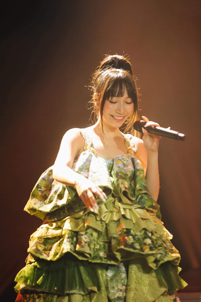 Mỹ Linh hài hước kể xấu con gái Mỹ Anh từng giành micro của 1 sao nhí nhất quyết không chịu trả lại - Ảnh 2.