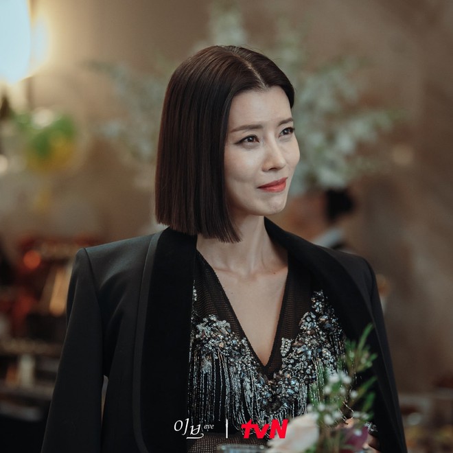 Đây là mỹ nhân át vía Seo Ye Ji ở phim mới: Thần thái sang chảnh sắc lạnh, diễn xuất gây ám ảnh - Ảnh 4.