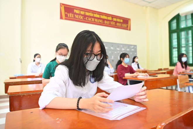 Chùm ảnh: Hơn 106.000 thí sinh làm thủ tục dự thi vào lớp 10 tại Hà Nội - Ảnh 9.