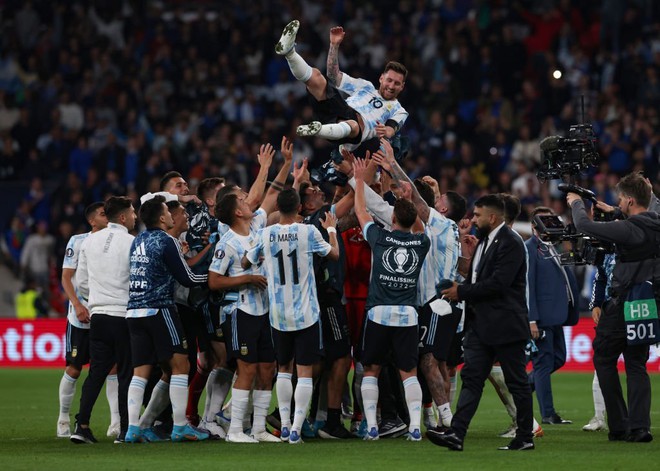 Messi tỏa sáng, Argentina thắng đậm Italy để giành Siêu cúp Liên lục địa - Ảnh 9.
