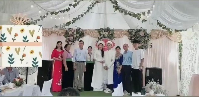 Những hình ảnh trong lễ ăn hỏi của cầu thủ Đình Trọng và Trang Heo bất ngờ được hé lộ - Ảnh 1. Những hình ảnh trong lễ ăn hỏi của cầu thủ Đình Trọng và Trang Heo bất ngờ được hé lộ - Ảnh 1.