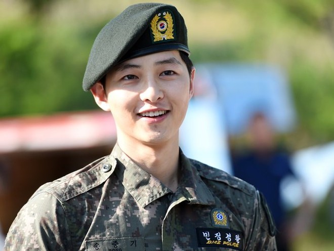 Không phải Song Hye Kyo, đây là người quan trọng nhất đời Song Joong Ki: Khác một trời một vực nhưng gắn bó hơn cả gia đình - Ảnh 8.