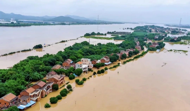 Mưa lũ kỷ lục tại Trung Quốc: Một địa phương dự báo mực nước lên tới 36 mét, cao nhất trong 100 năm - Ảnh 3.