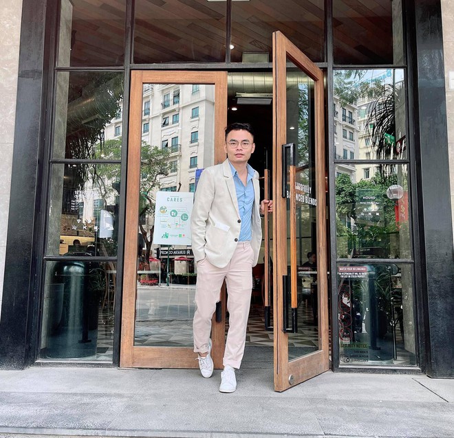 Chi nhánh Starbucks đầu tiên ở Hà Nội bất ngờ thông báo đóng cửa, giới trẻ tiếc nuối khi mất đi một địa điểm check-in huyền thoại - Ảnh 2.