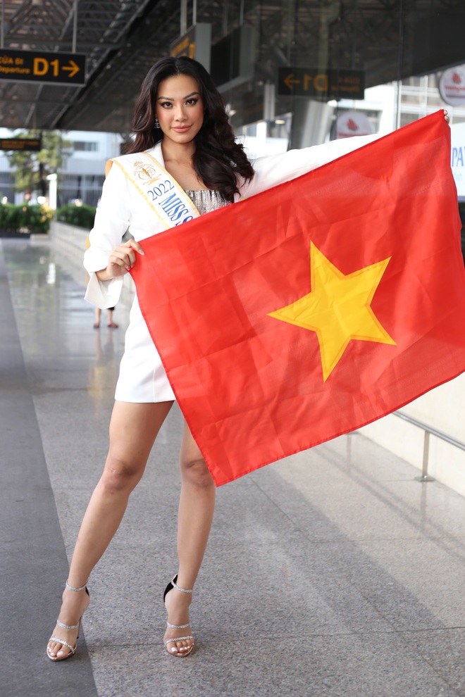 Kim Duyên lên đường đến Ba Lan dự thi Hoa hậu Siêu quốc gia: HHen Niê, Bảo Ngọc rạng rỡ đến tiễn - Ảnh 3.