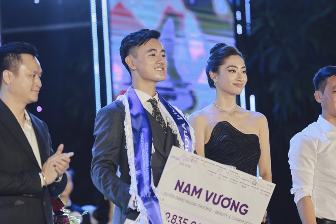 Đã tìm thấy nữ sinh xinh đẹp và duyên dáng nhất ĐH Ngoại thương: Đúng là ngôi trường của các Hoa hậu! - Ảnh 9.