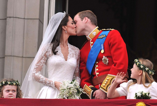 Những đám cưới xa hoa, hoành tráng và đẹp nhất thế kỷ của giới Hoàng gia cho đến tài phiệt, minh tinh - Ảnh 4.