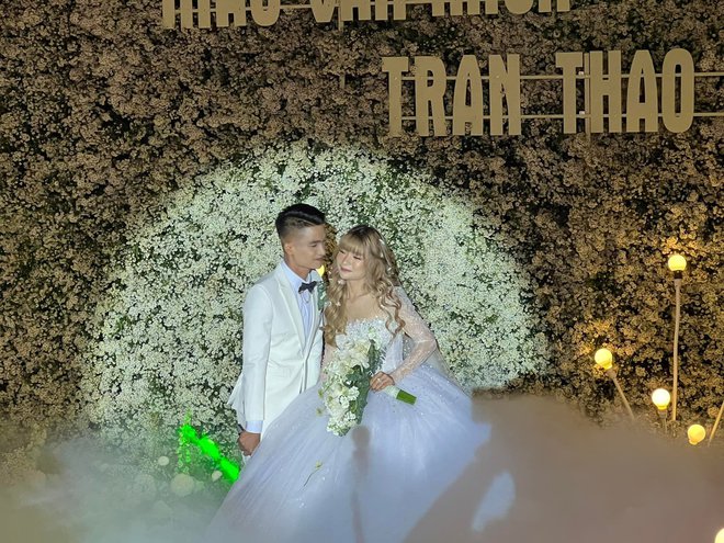 Đám cưới Mạc Văn Khoa: Nghệ sĩ Hoài Linh bất ngờ xuất hiện, dàn sao đình đám hội ngộ - Ảnh 21.